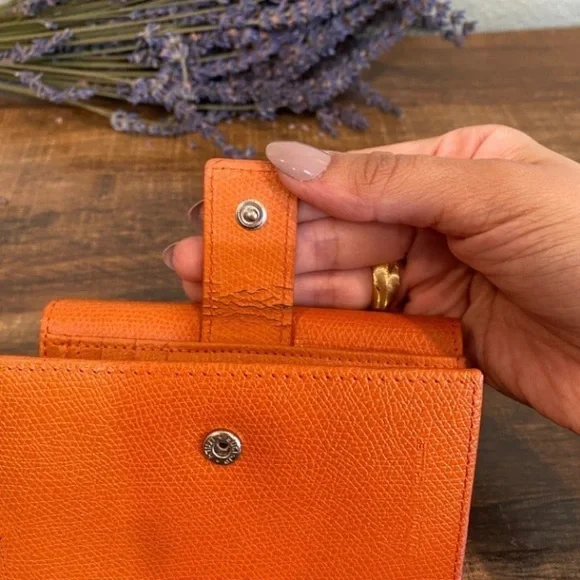 🚀SOLD 🧨Salvador Bachiller Spain
Snap closure bifold wallet w/ pen - Picture 4 of 8